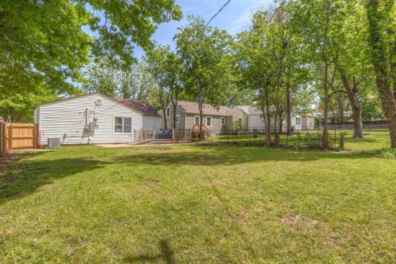 Trendy In Tulsa Villa Exterior photo